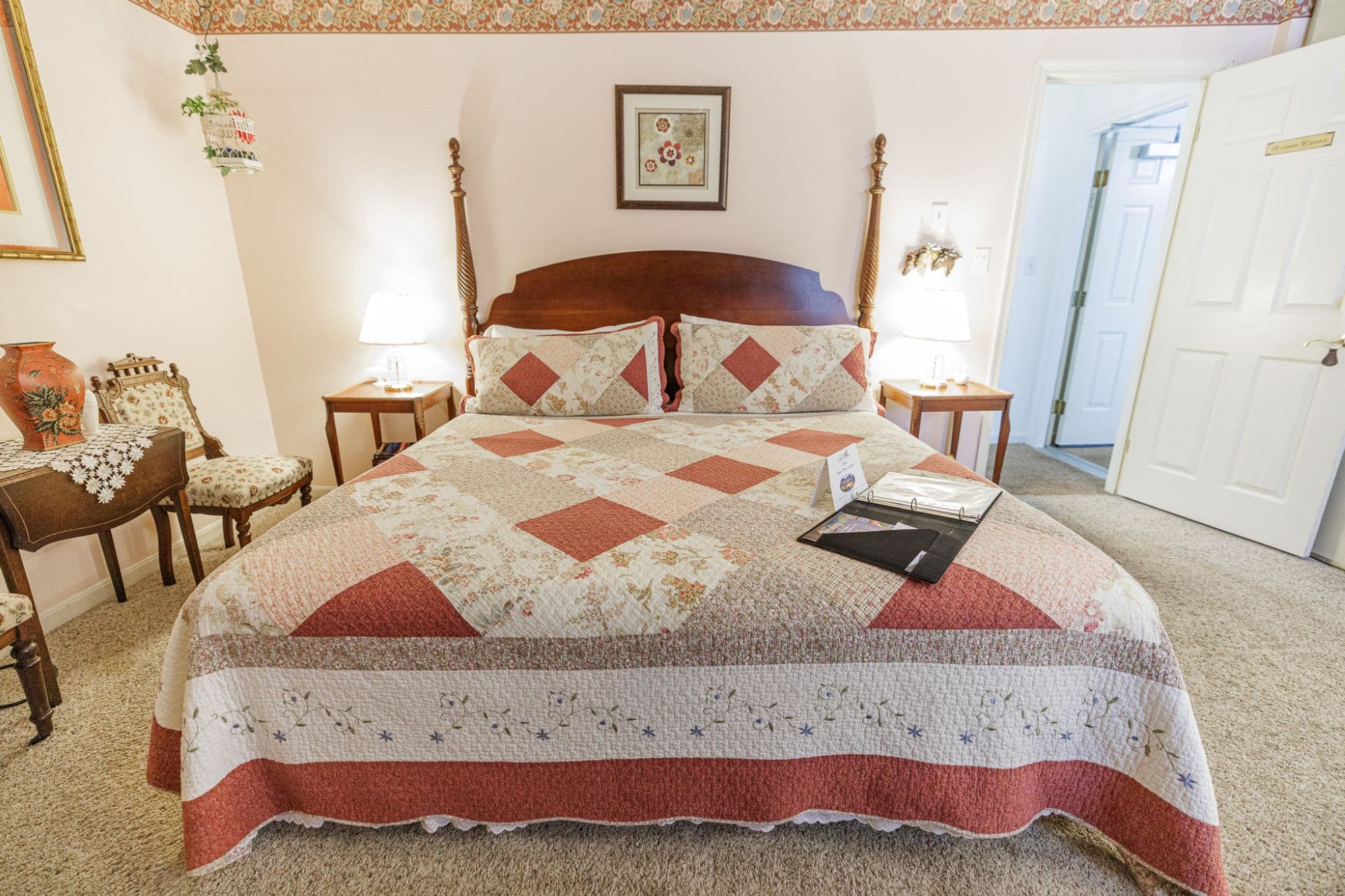 King bed in a distinctive romantic guest room with expressive décor