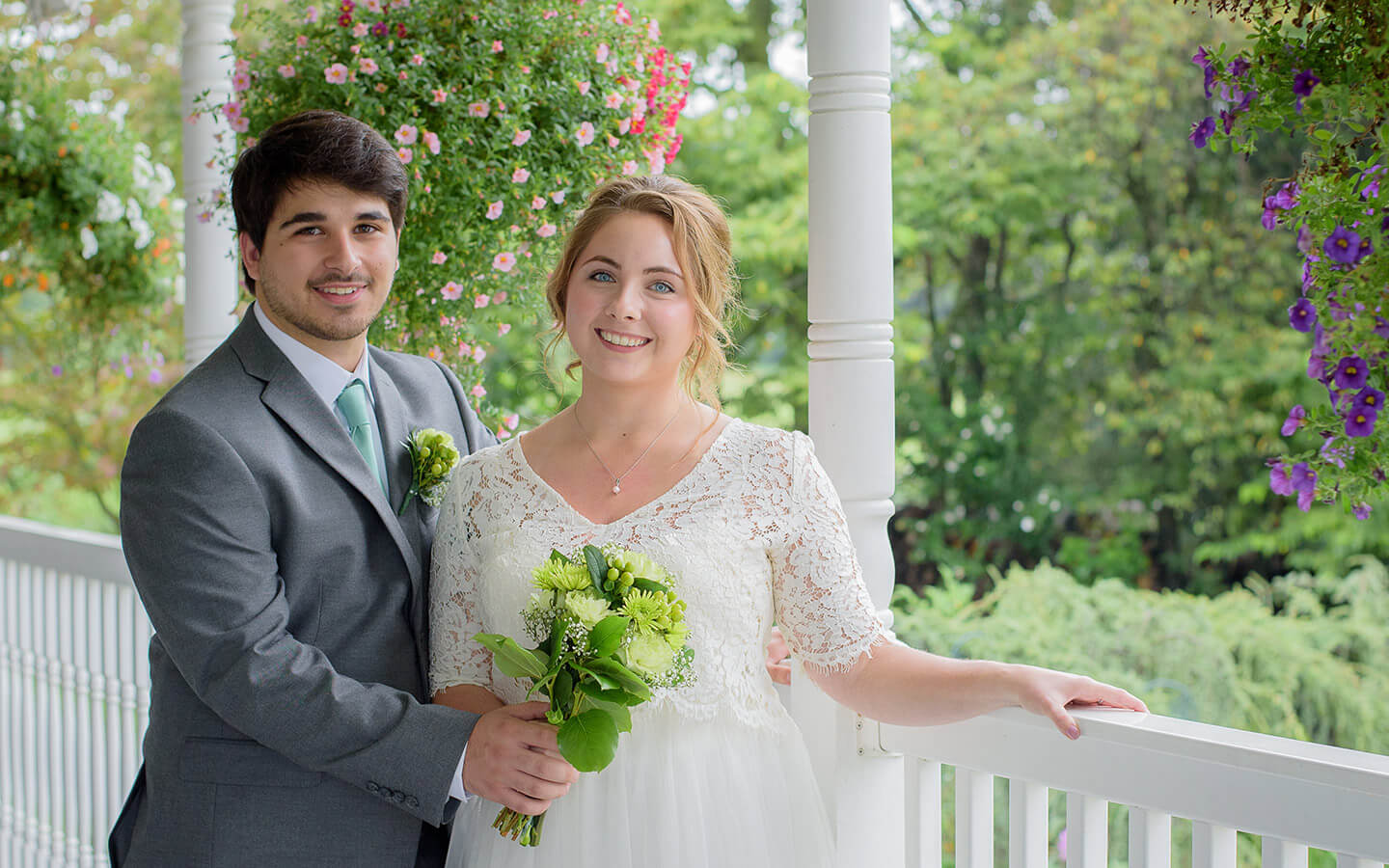 Happy couple eloping in Pennsylvania